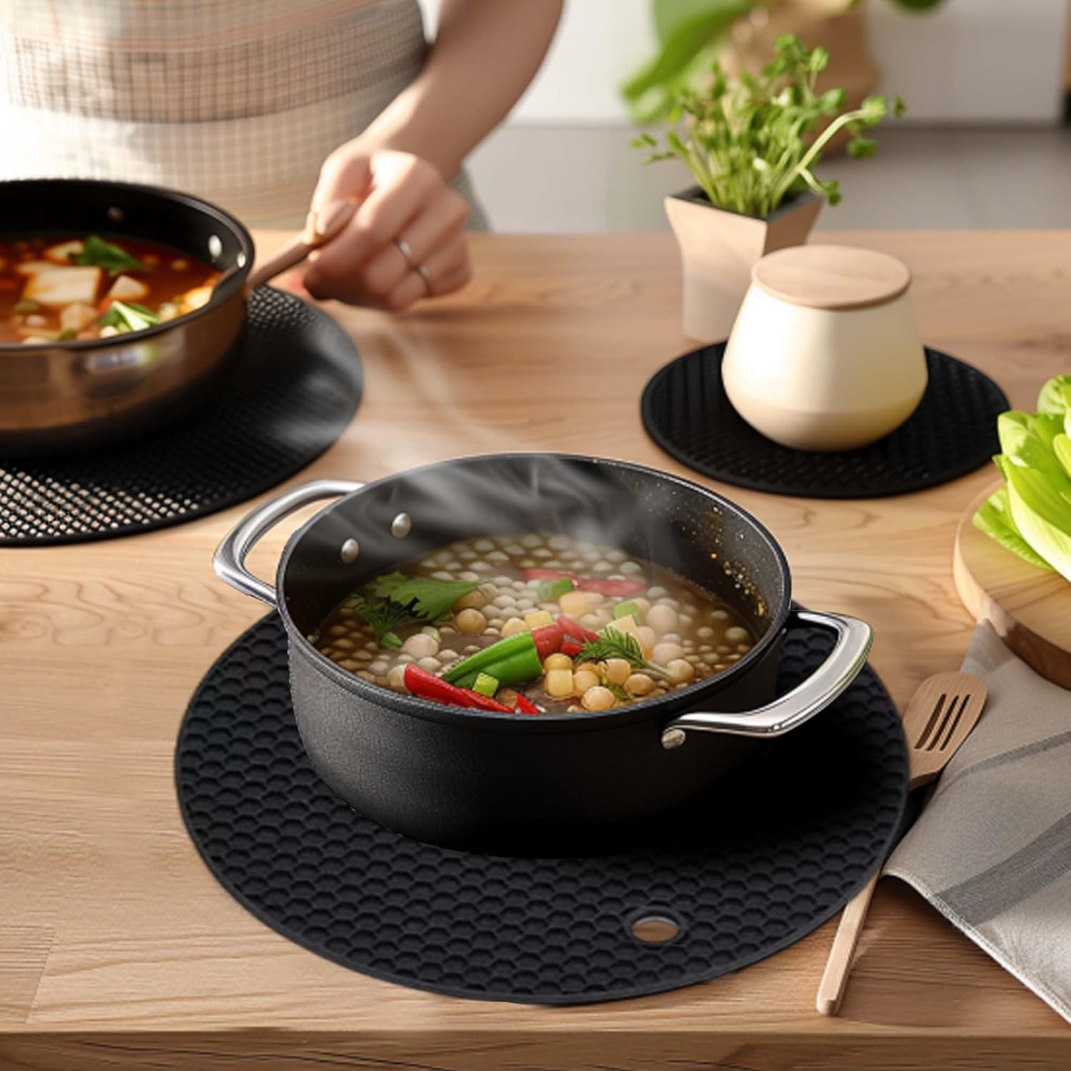 Silicone Trivet Mat,Heat Resistant Pot Holders, Multipurpose Non-Slip Hot Pads for Kitchen Potholders, Hot Dishers, Jar Opener, Spoon Holder, Food Grade Silicone(Black Size Round 7”x7”)